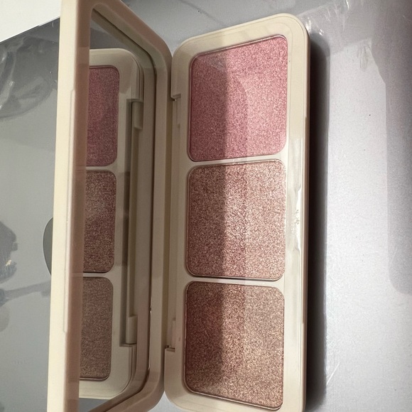 COVER FX custom enhancer palette.New without box - Picture 4 of 5